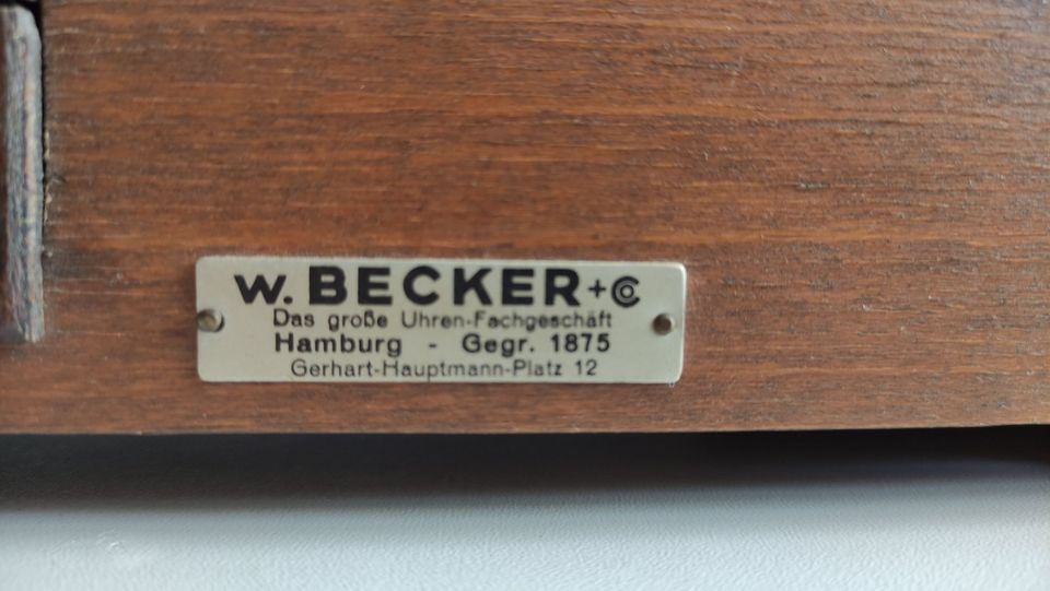 Kaminuhr, Buffetuhr, 50er, 60er, Vintage, W. Becker - Hamburg in Deesen