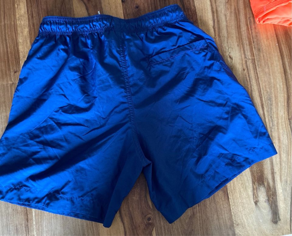 Badehose H&M blau S wie neu Badeshorts Herren in Neunkirchen-Seelscheid