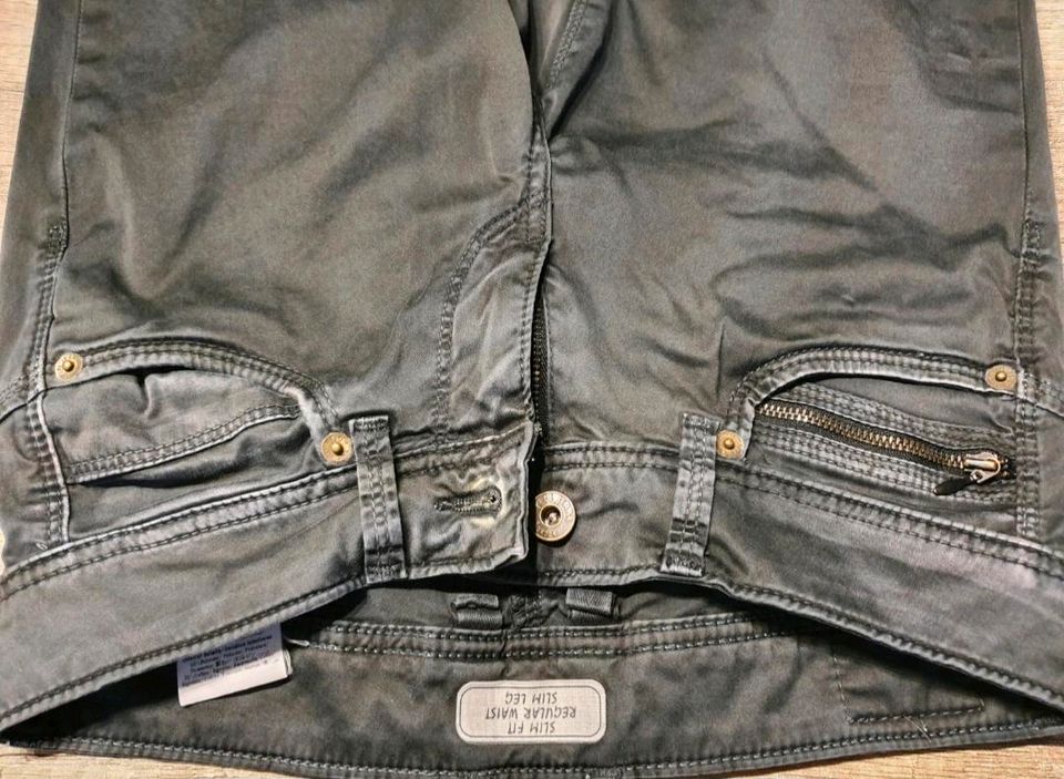 Pepe Jeans Gr 26/34 neu slim fit in Rossau (Sachsen)