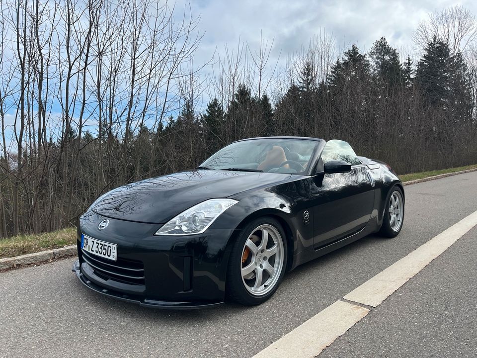 Nissan 350Z Roadster VQ35HR 313 PS RAYS in Hohenstadt
