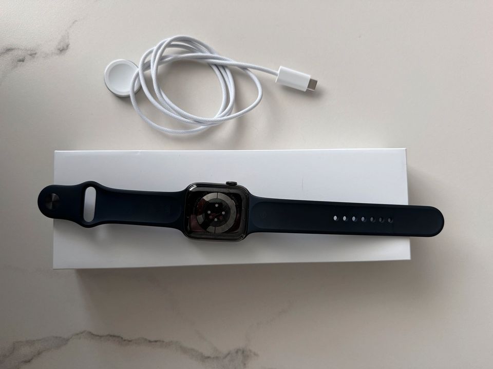 Apple Watch Series 9 45 mm Cellular Edelstahl Graphit in Stadtallendorf