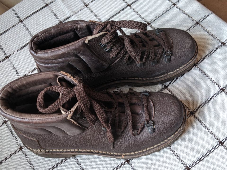 Leder Wanderschuhe Gr. 39. Italien. Neu. in Nürnberg (Mittelfr)