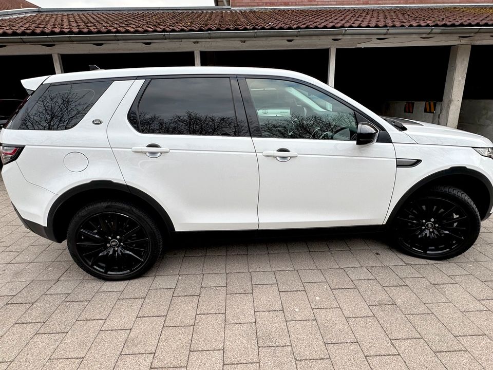 Land Rover Discovery Sport in Hamburg