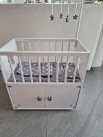 ELLA & PIET® Puppenbett Cozy  Mit Schrank und Mobile weiß grau Bayern - Hirschau Vorschau