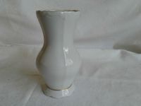 Kleine Vase Weimarer Porzellan Goldrand gemarkt made in GDR Nordrhein-Westfalen - Bad Münstereifel Vorschau