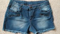 Neue Buffalo Jeans Shorts Gr.182 Mädchen Sachsen - Frohburg Vorschau