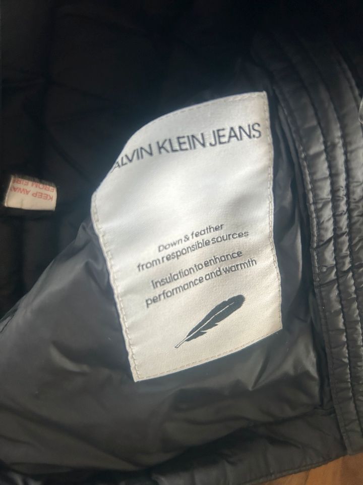Calvin Klein Sommerdaunen Jacke 140 in Felsberg