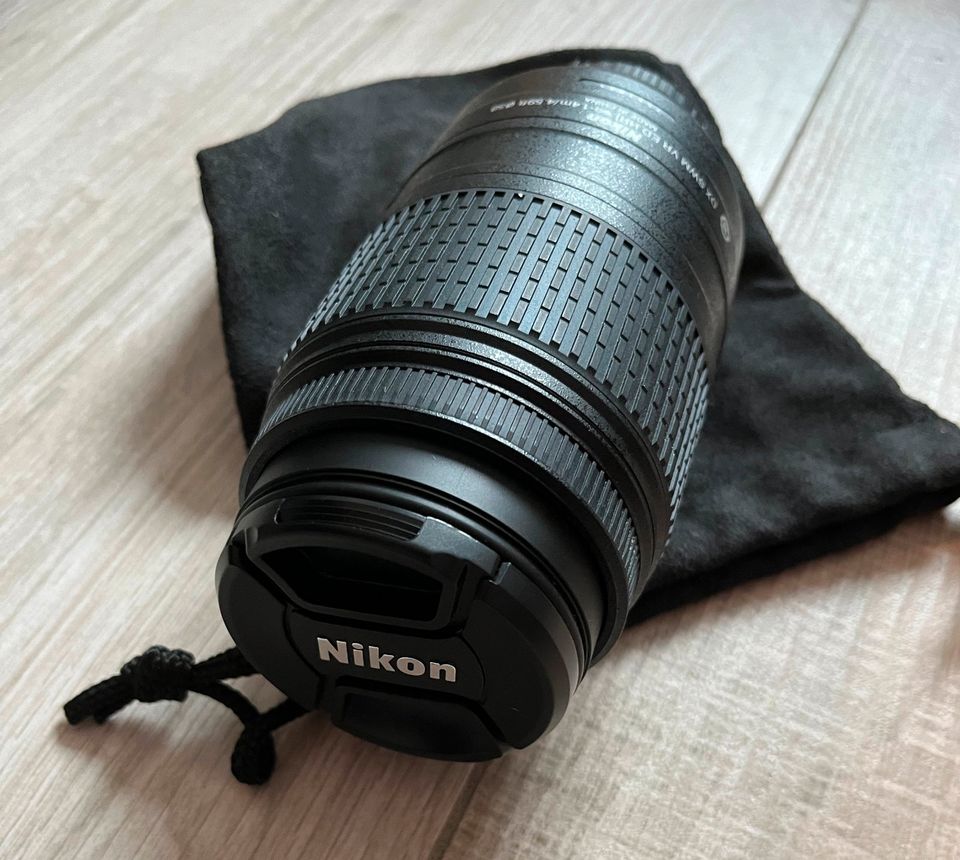 Verkaufe Nikon D5000 SLR-Digitalkamera mit zwei Objekten u. Zubeh in Fürstenfeldbruck