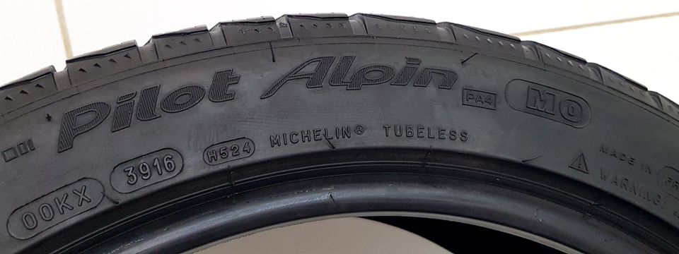 2 x MICHELIN 295/35 R19 104V XL Pilot Alpin PA4 MO Winterreifen in Neidlingen