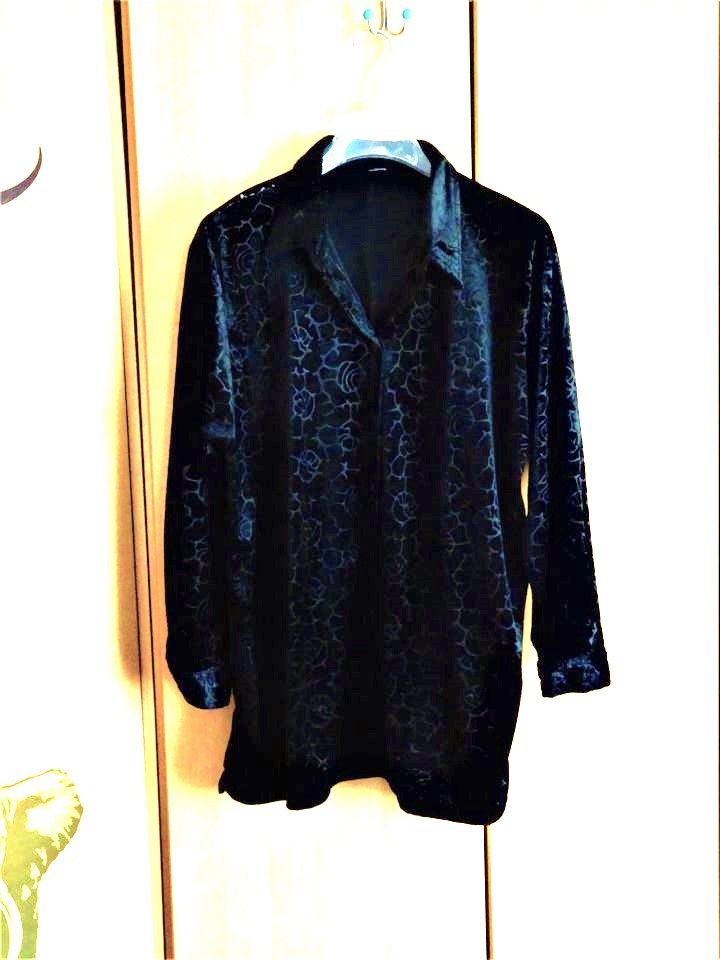 Bluse / Damenbluse Samt / schwarz / Gr. 50 in Hohendodeleben