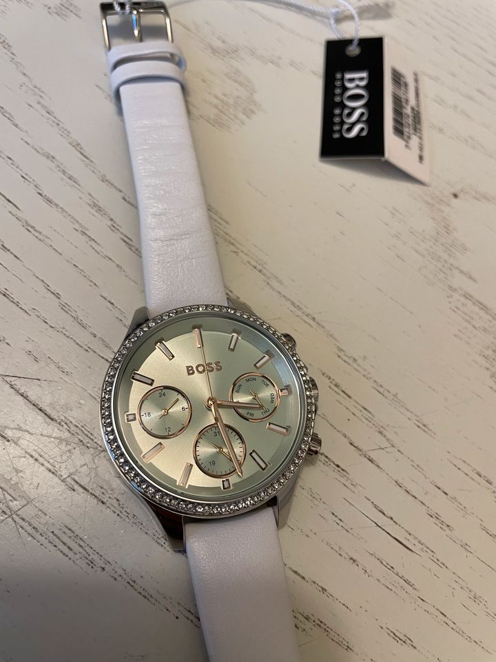 Hugo Boss Damen Armbanduhr Weis / mint / Türkis in Waldbröl