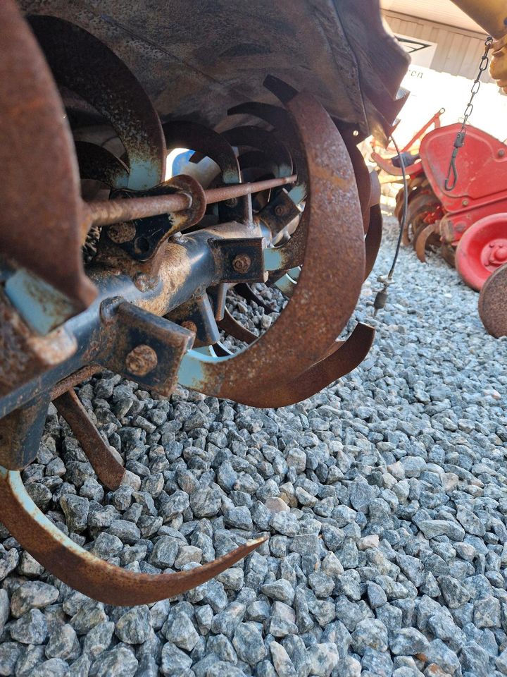 Iseki Bodenfräse Kleintraktor Kommunaltraktor Weinbergtrecker Schlepper in Lamstedt