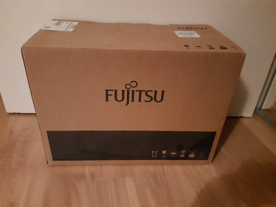 Fujitsu ESPRIMO Q556 Mini PC Computer i5-6400T 16GB-Ram WLAN DVD in Berlin
