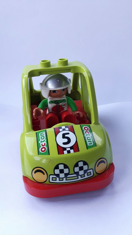 Lego Duplo Auto inkl. Fahrer in Ober-Ramstadt