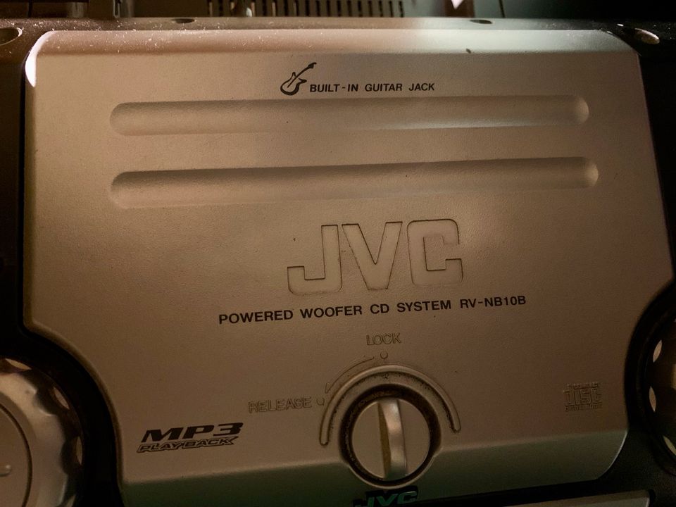 JVC Powered Woofer CD System / Ghettoblaster / Gitarrenverstärker in Wald-Michelbach