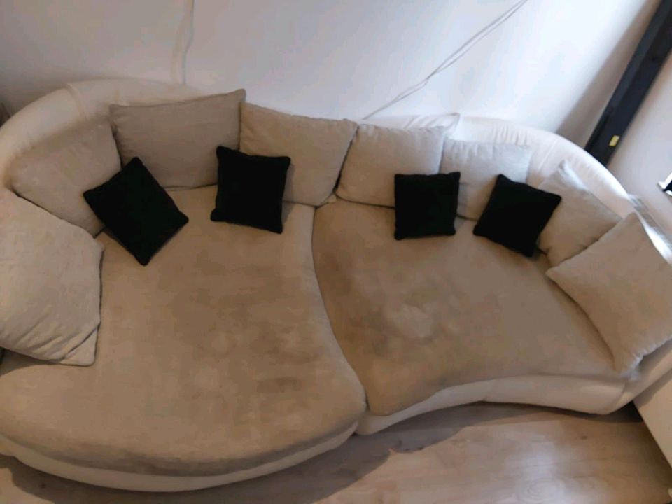 2 teiligest Sofa in Darmstadt