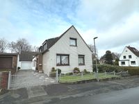 PURNHAGEN-IMMOBILIEN -  Schönebeck - freist. 1-2-Fam.-Haus mit Garage u. kl. Grundstück in guter Lage Bremen - Vegesack Vorschau