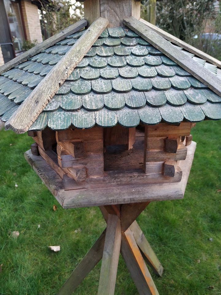 Schönes Vogelfutterhaus zu verkaufen in Rendsburg