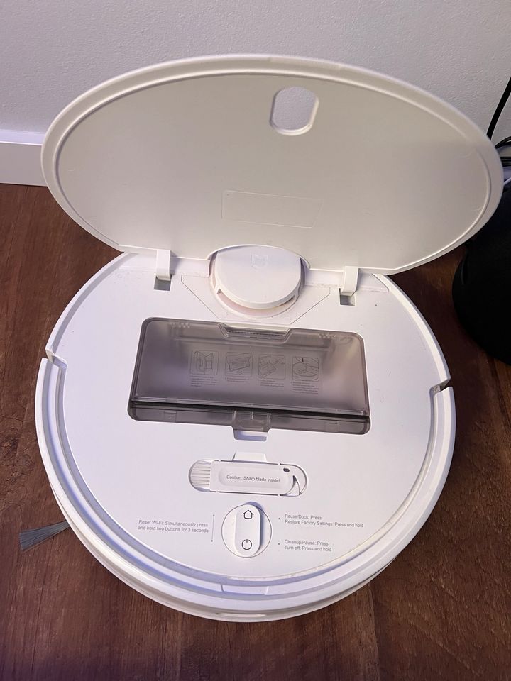 Xiaomi Mi Robot Vacuum Mop Pro Saugroboter mit Wischfunktion in Bremen