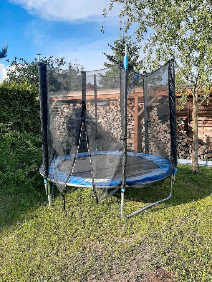 Trampolin  2m Durchmesser in Wriezen