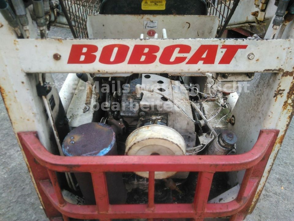 Bobcat M371 Kompaktlader 800kg in Berlin