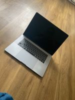 Apple Laptop MacBook Pro Touchbar 15zoll i7 Nordrhein-Westfalen - Leverkusen Vorschau