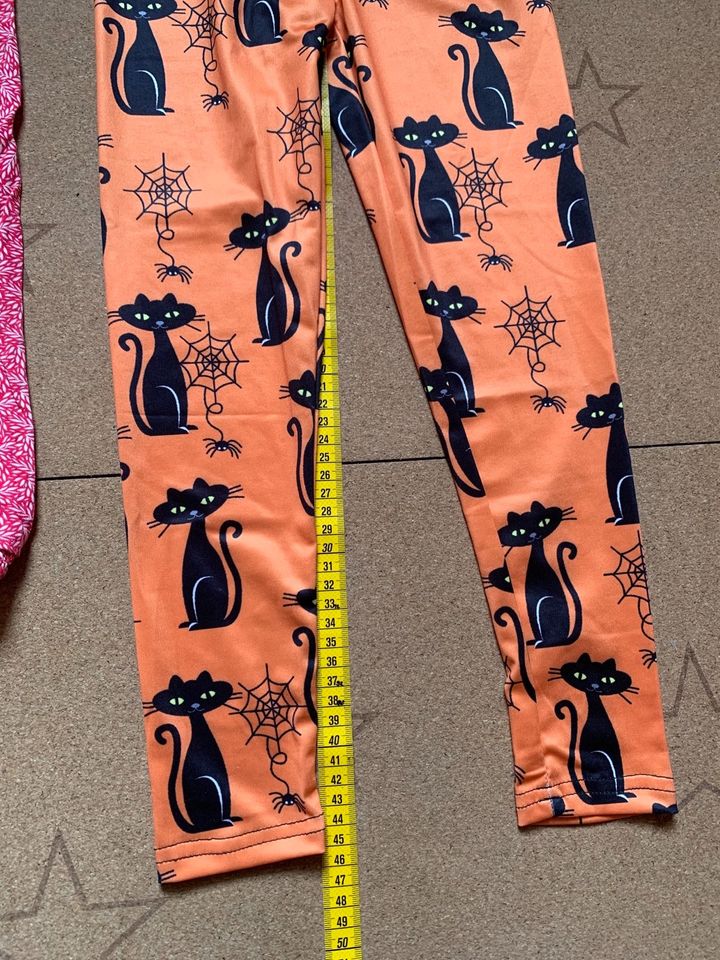 2x Leggings 110 Katzen orange Hexe Halloween lang rot Okaidi 3/4 in Berlin