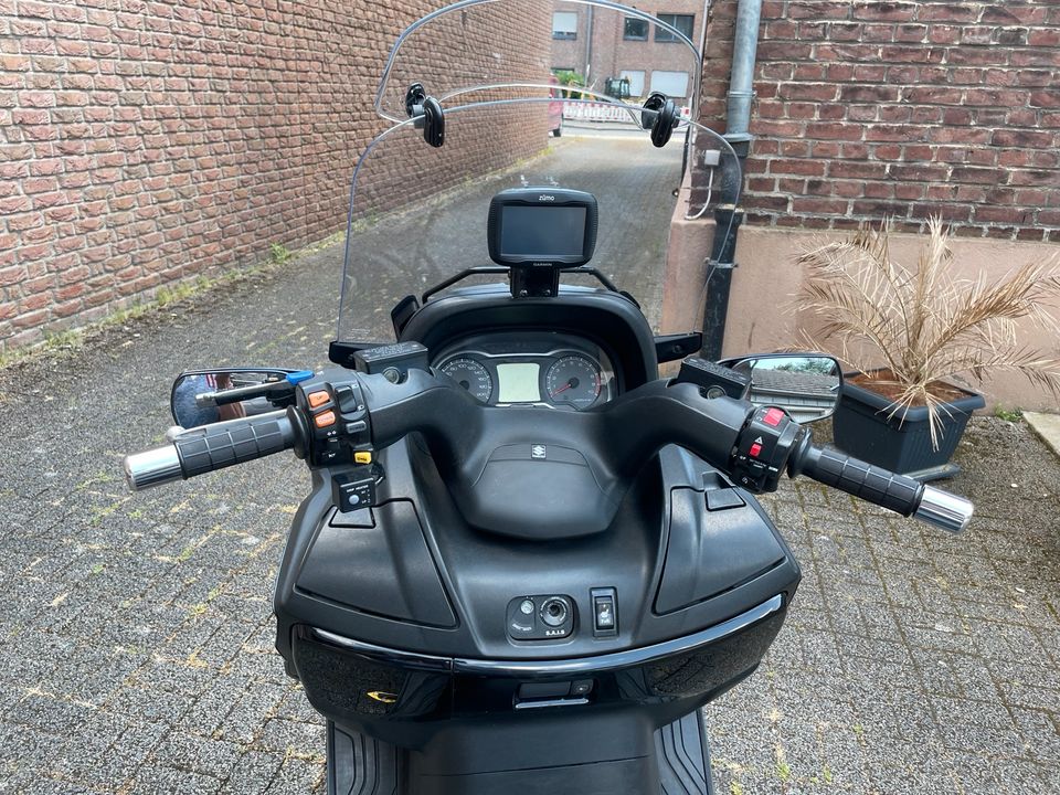 Burgman 650 Z Roller in Bedburg