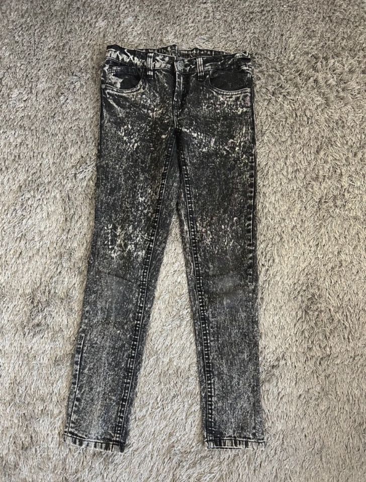 ❤️ Schwarze graue Jeans Hose Gr 140 ❤️ in Lampertheim