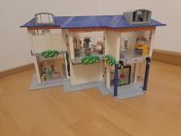 Playmobil Krankenhaus + Spielplatz m. Zubehör Nordrhein-Westfalen - Ratingen Vorschau