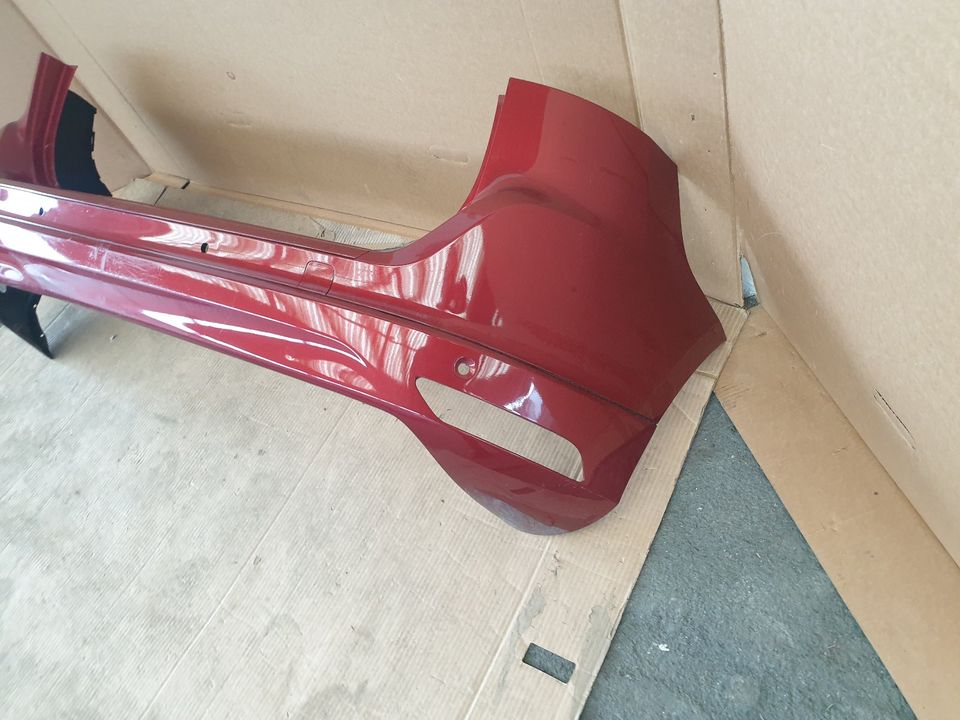 Volvo XC60 1 Heck-Stoßstrange hinten Flamenco Red Rot 702 in Bergkamen