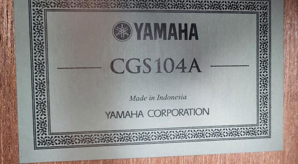 ❌❌ Yamaha CSG 104A Konzert-/Klassikgitarre inkl. Zubehör in Kiel