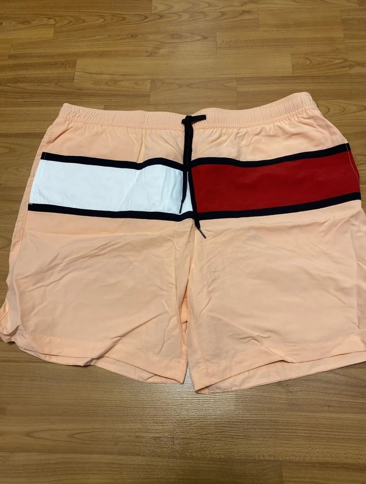 Tommy Hilfiger Herren Badeshorts in der Größe XXXL in Braunschweig