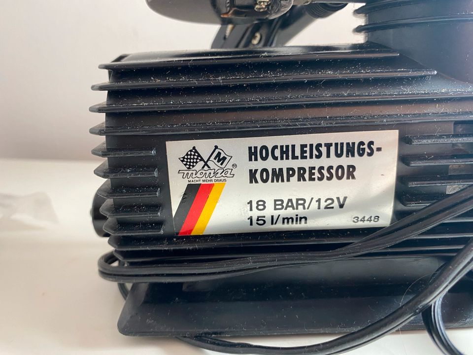 Luftkompressor Autoreifen 18 BAR / 12V in Hamburg