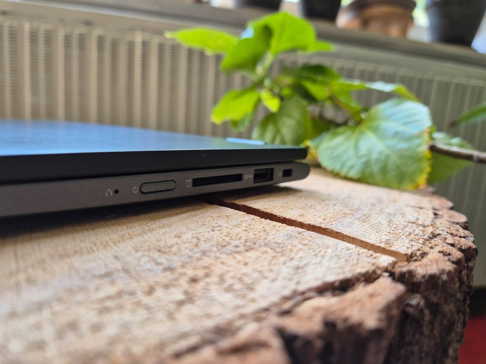 Lenovo Yoga 530 Ryzen 5 Laptop Convertible in Osnabrück