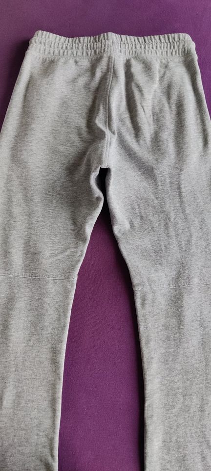 Jogginghose Sweathose Sporthose Größe 170 (Männer-XS) H&M grau in Plauen