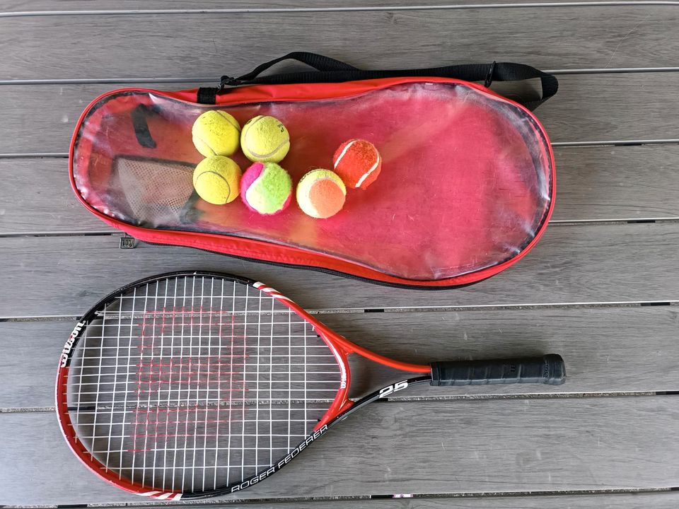 Wilson Kinder Tennisschläger Tennis 5x Tennisbälle in Nordrhein-Westfalen -  Brilon | eBay Kleinanzeigen ist jetzt Kleinanzeigen