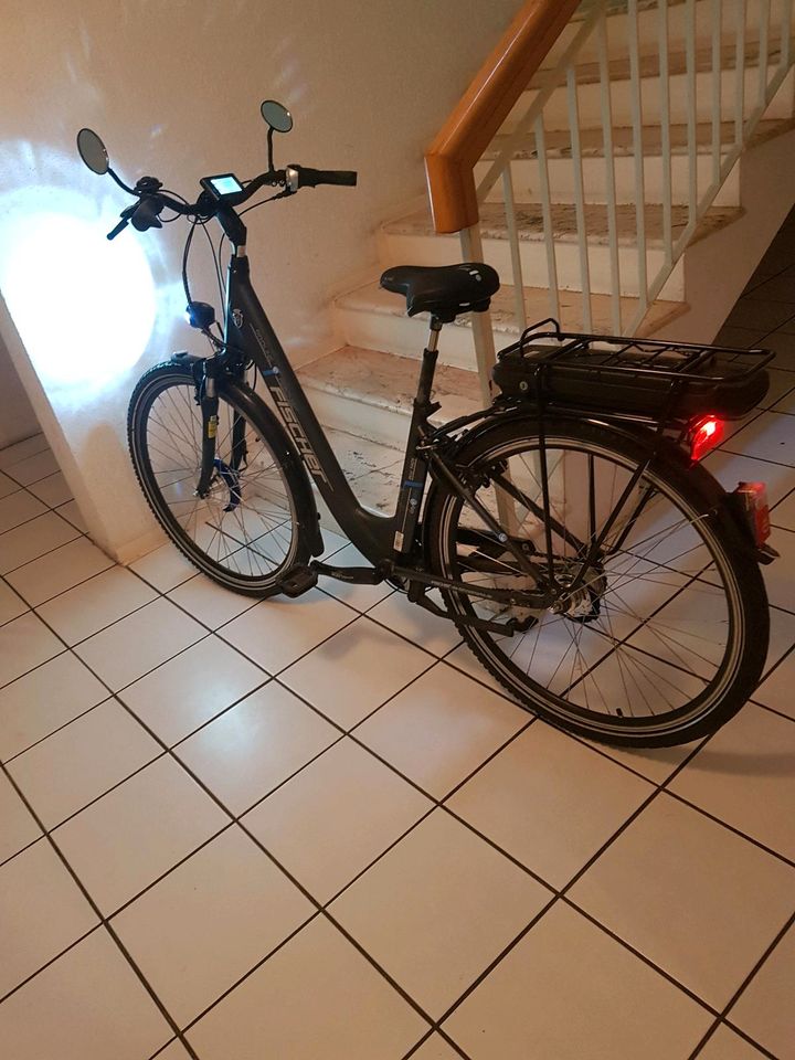 Ich biete eine chön E-Bike in Köln