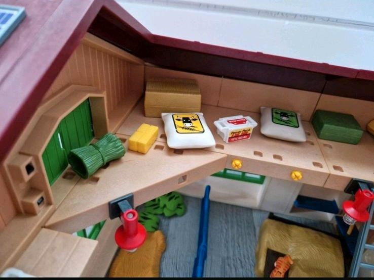 Playmobil Bauernhaus 5119 - nicht vollstädig in Husum