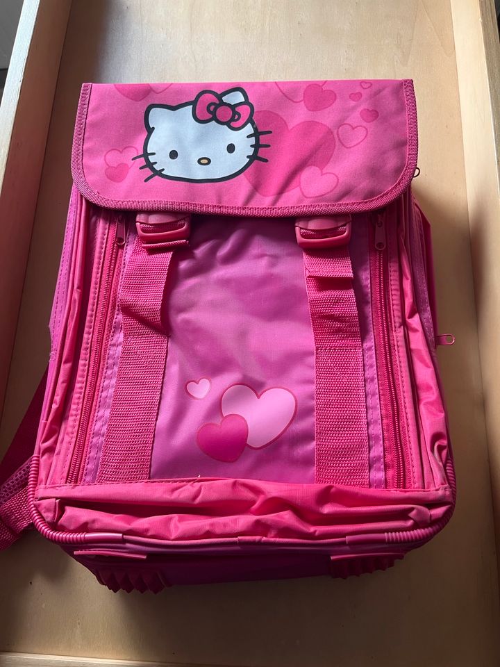 Hello kitty Rucksack / wie neu in Finnentrop