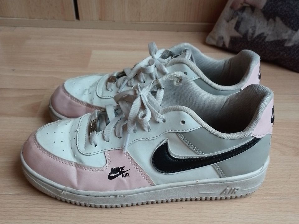 Ganz seltene Nike Air Force 1 in der Goesse 40 in Rockenberg