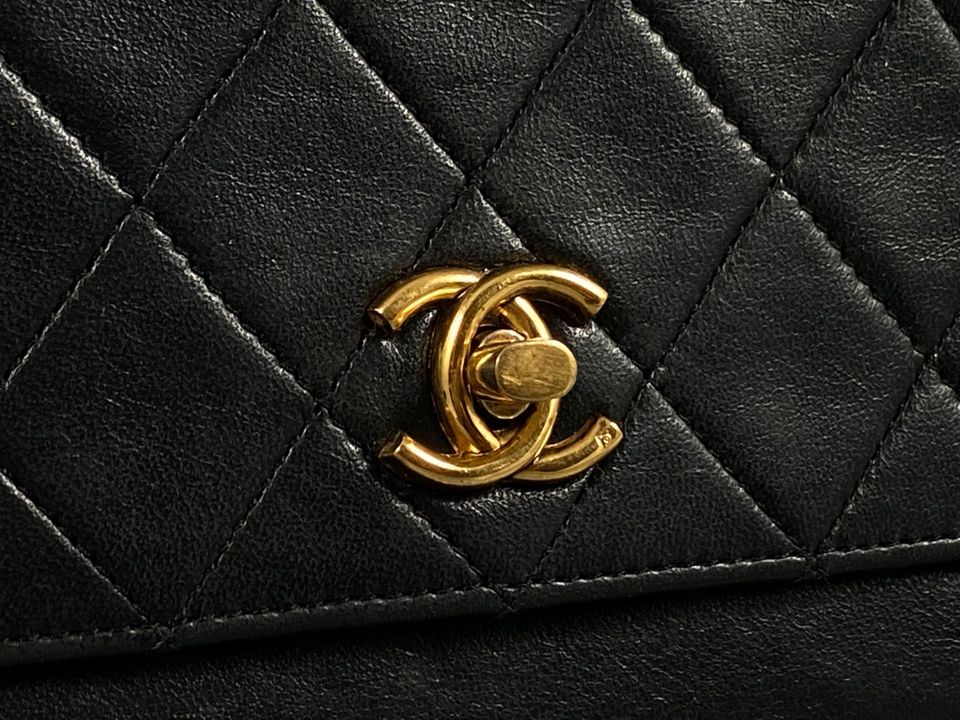 Chanel Double Flap Bag Black Schwarz Boy CC WOC Deauville Cambon in Straubenhardt