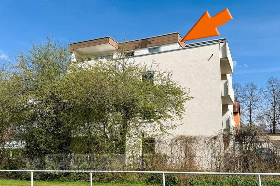 Tolle 3,5-Zimmer-Wohnung mit Dachterrasse und Garage in Reutlingen