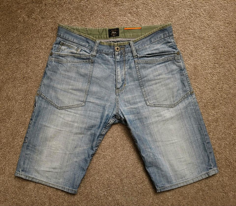 Jeansshorts Männer in Passau