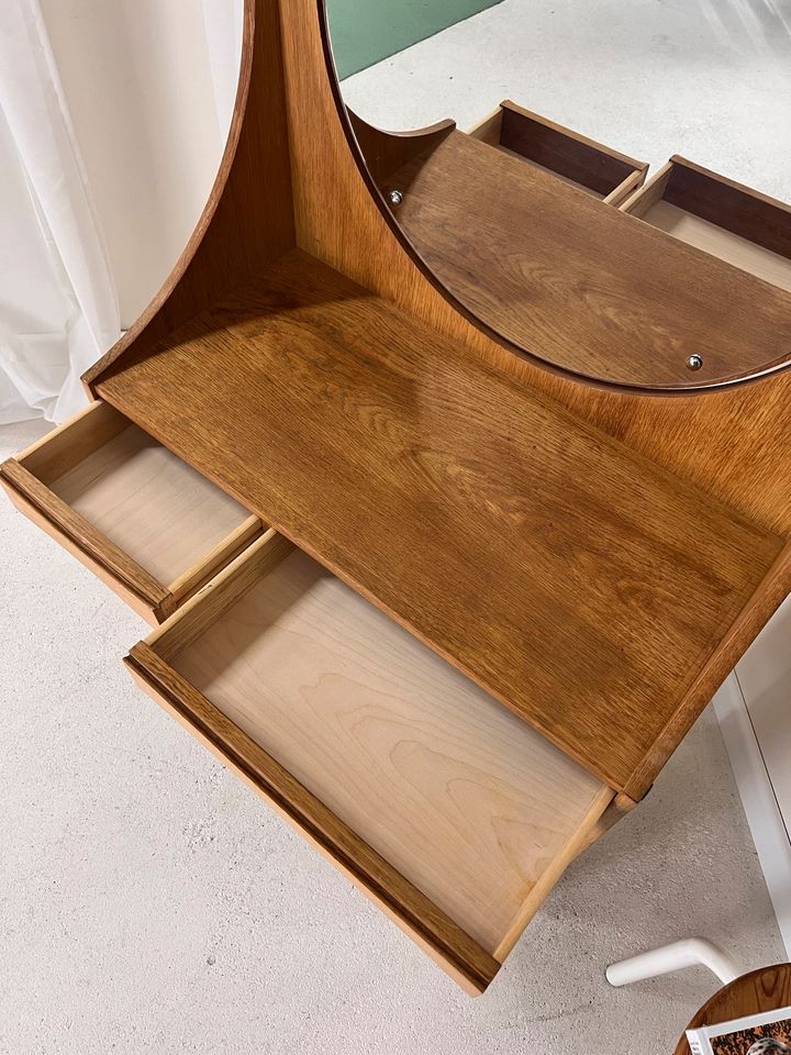 Schminktisch Spiegelkonsole runder Spiegel Eiche helles Holz Arne Vodder für Sibast Mid Century Design 60er Vintage in Berlin