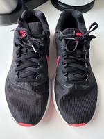 Nike Damen Downshifter 7 Laufschuhe / Sneaker in schwarz/pink Altona - Hamburg Osdorf Vorschau