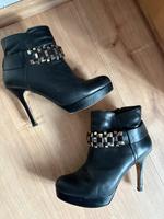 High Heels Tamaris Stiefelette Gr 40 schwarz/gold Hessen - Seeheim-Jugenheim Vorschau