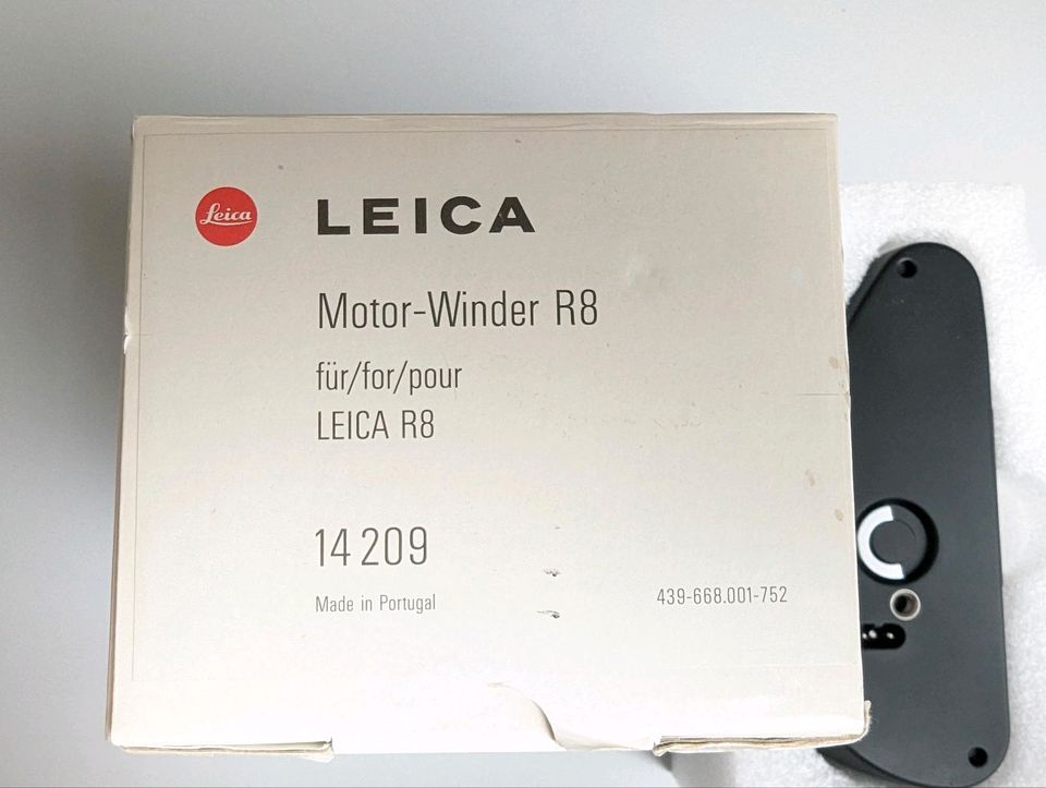 Leica R8 Body + Leitz 1:3,5/35-70mm + Motor-Winder 14209 + Tasche in Bruchsal