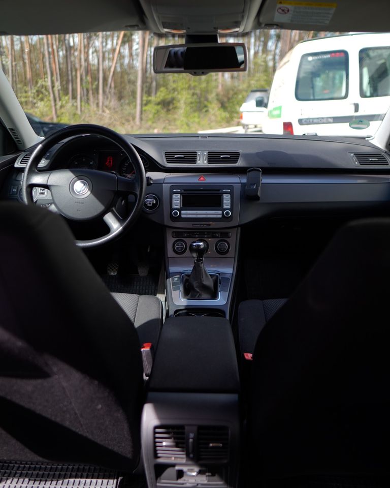 VW Passat 1.9 TDI B6 | 8 Fach | Tempomat in Frensdorf