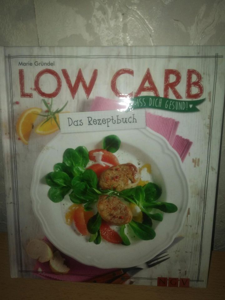 Kochbuch Low Carb zu verschenken in Walkenried
